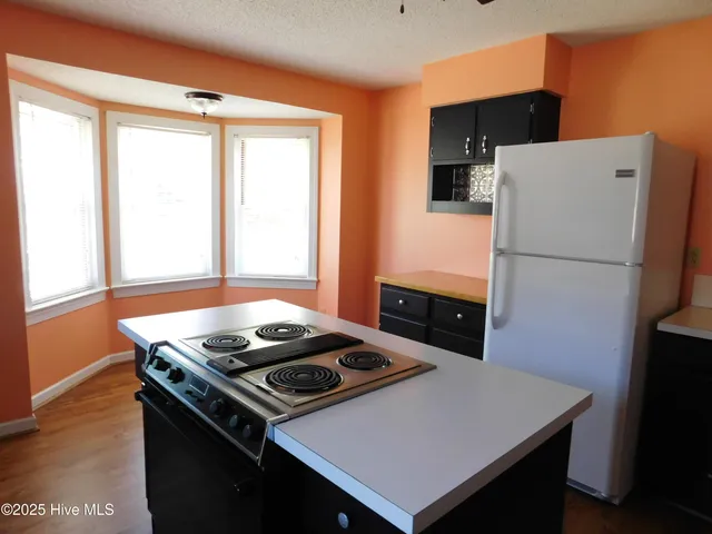 $2,400 | 6109 Schooner Court, New Bern, NC 28560