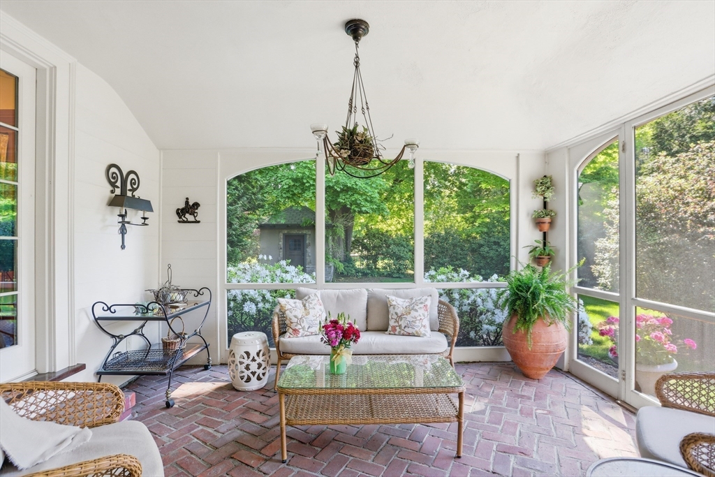 59 Forest Street Lexington, MA 02421 - Photo 13 of 27 Gallery Image 13