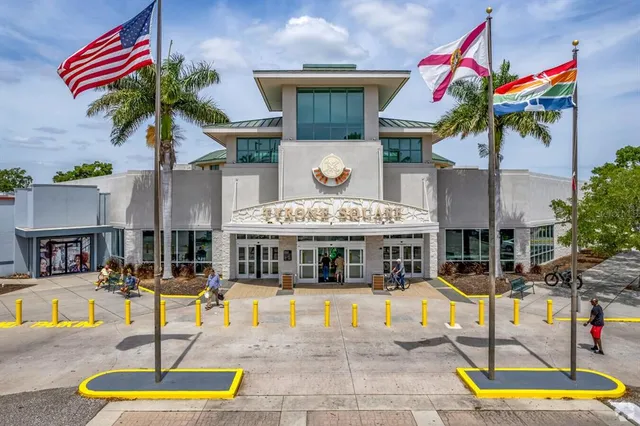 $399,000 | 2201 Park Street North, St. Petersburg, FL 33710