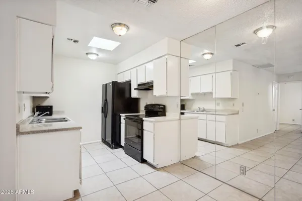$1,399 | 9001 West Elm Street, Unit 3, Phoenix, AZ 85037