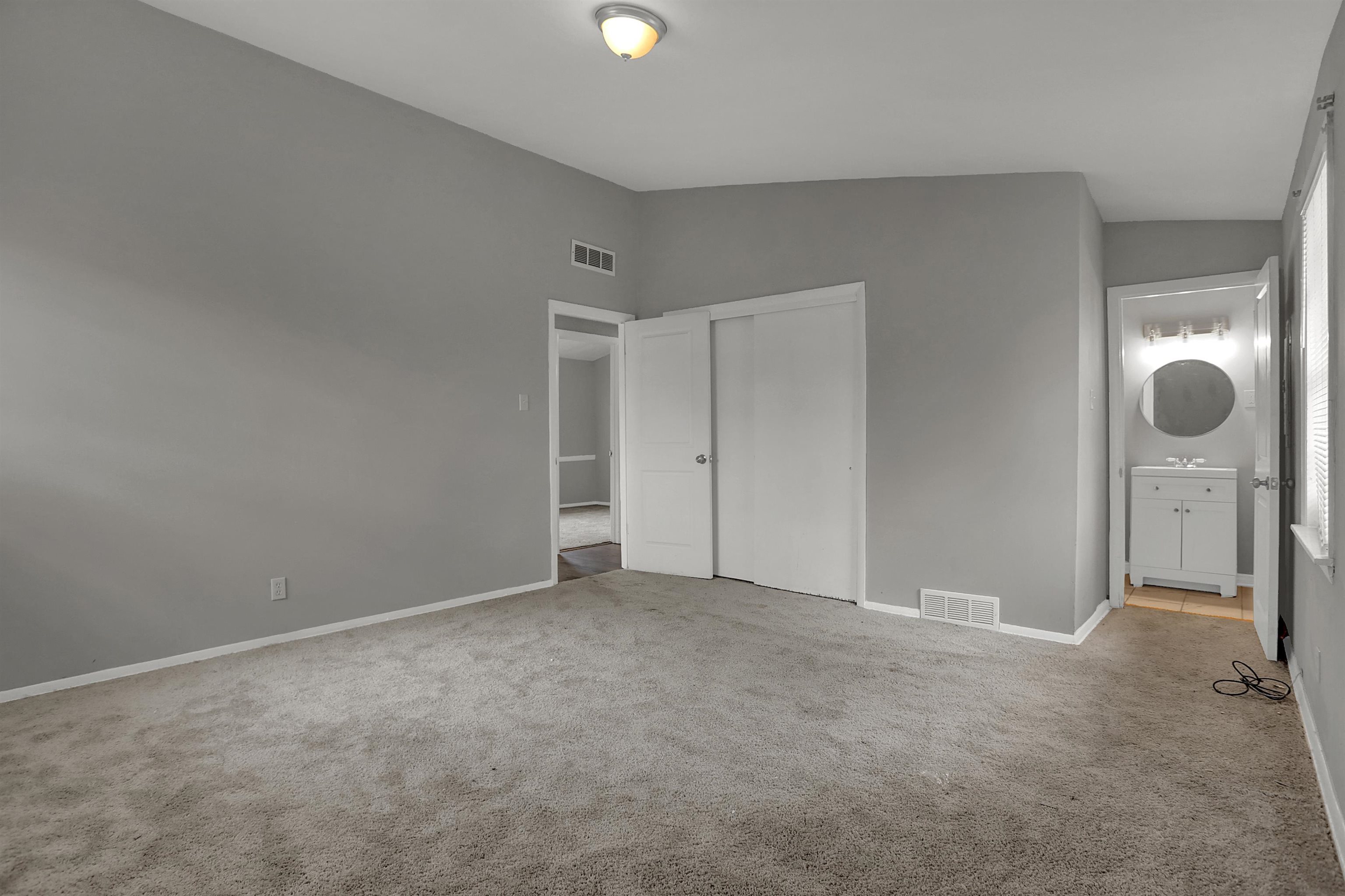 4477 Neely Road Memphis, TN 38109 - Photo 20 of 25 a view of an empty room