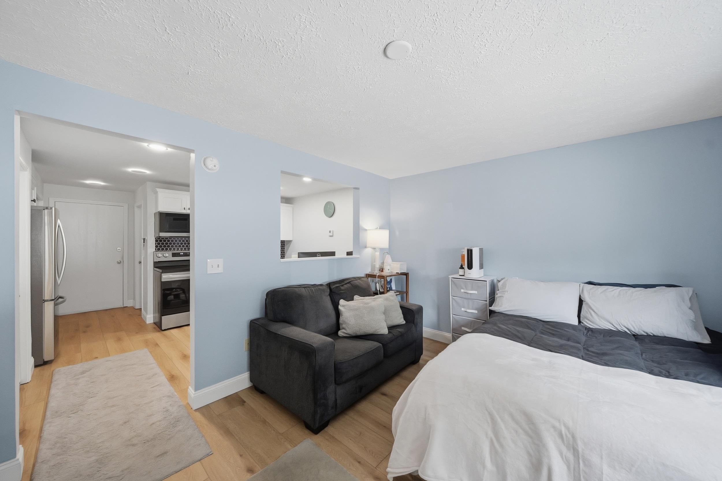 555 Calef Road, Unit 4 Manchester, NH 03103 - Photo 5 of 24 Gallery Image 5