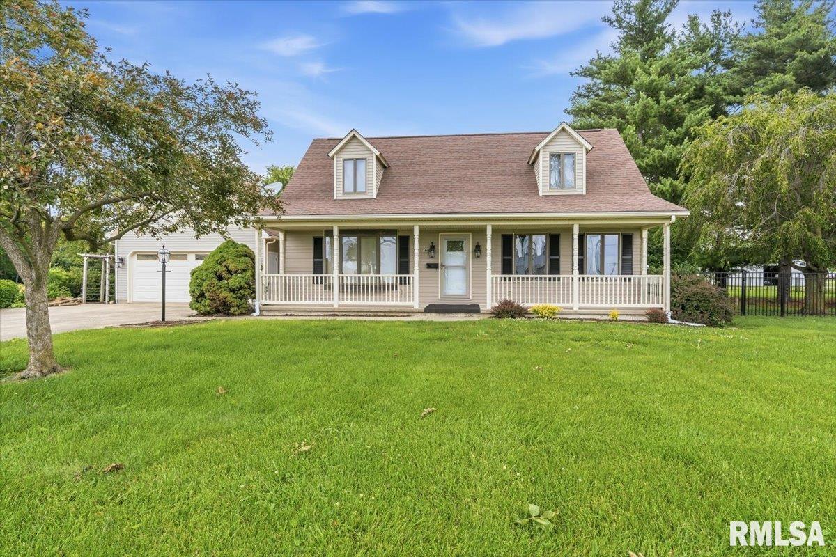186 Sherman Street Palmyra, IL 62674 - Photo 1 of 46