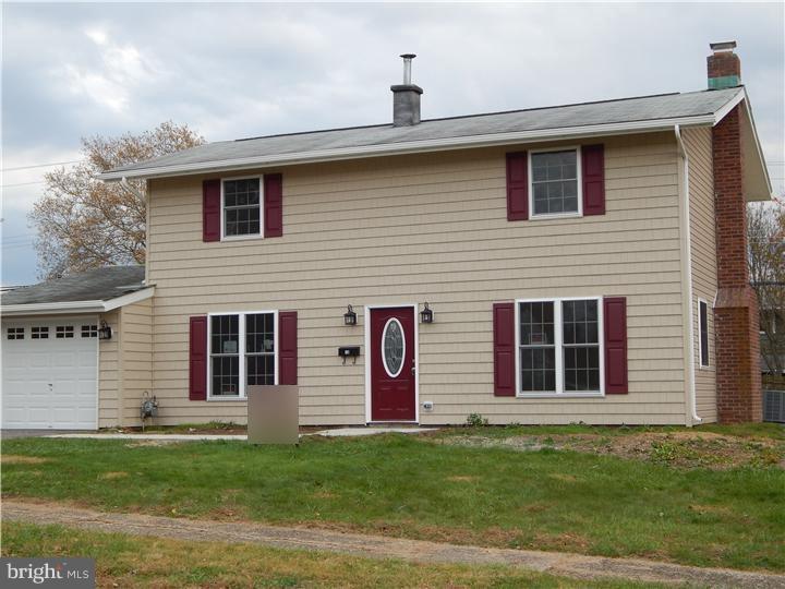 10 Tweed Road Levittown, PA 19056 - Photo 1 of 13