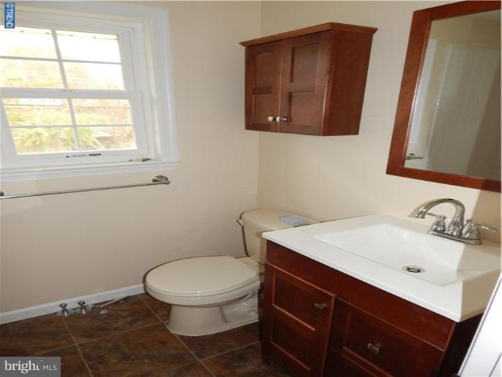 10 Tweed Road Levittown, PA 19056 - Photo 10 of 13 Bathroom