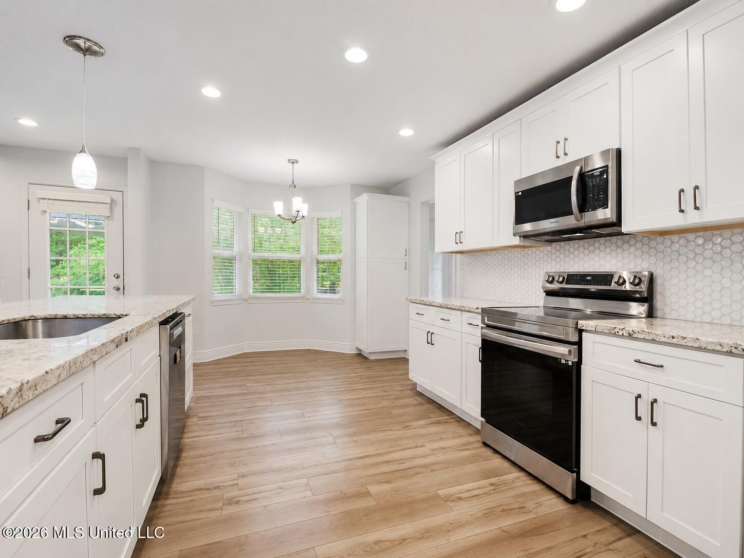 2416 Robertsdale Road Gautier, MS 39553 - Photo 11 of 27 Kitchen