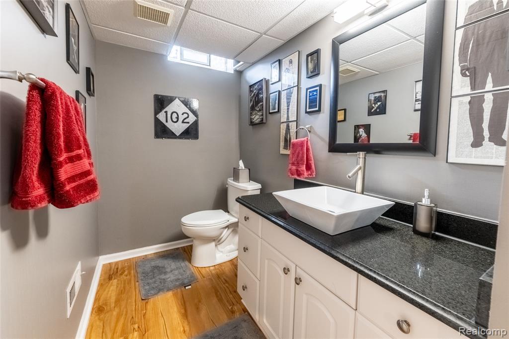 22426 Moorgate Street Novi, MI 48374 - Photo 43 of 50
