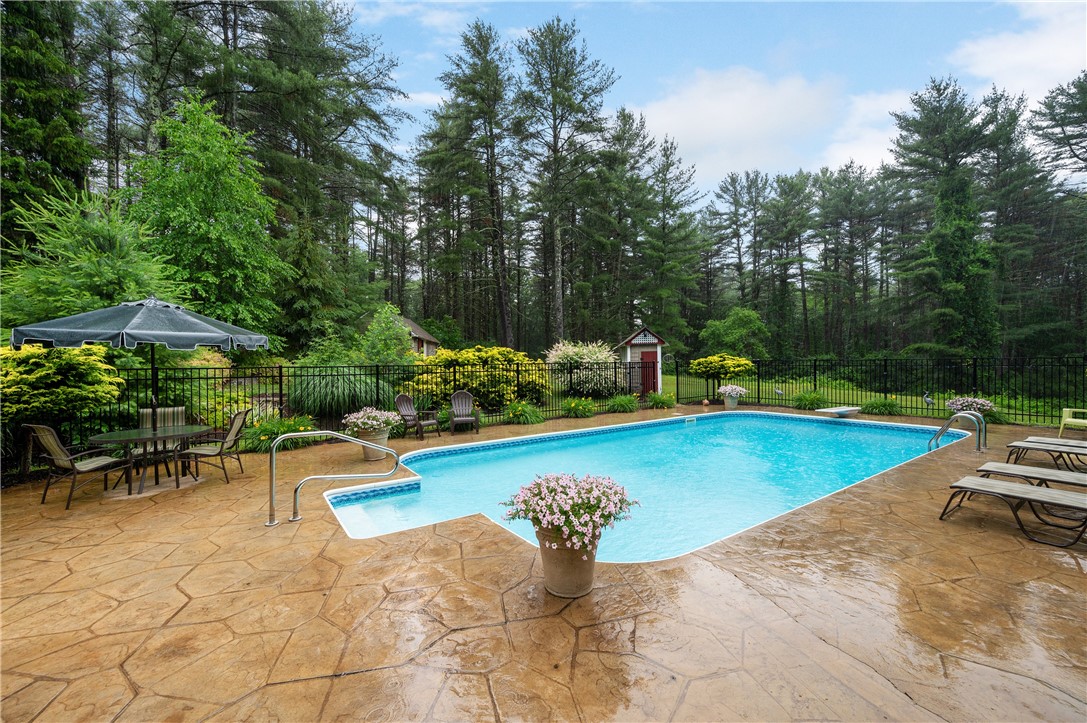 69 Pond House Road North Smithfield, RI 02896 - Photo 37 of 48 Gallery Image 37