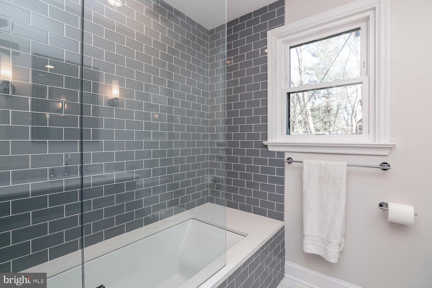 18 Rabbit Run Road Rose Valley, PA 19086 - Photo 27 of 45 Hall Bathroom - Main Level
