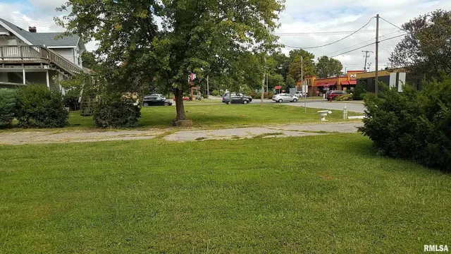 $189,900 | 409 East Walnut Street, Carbondale, IL 62901