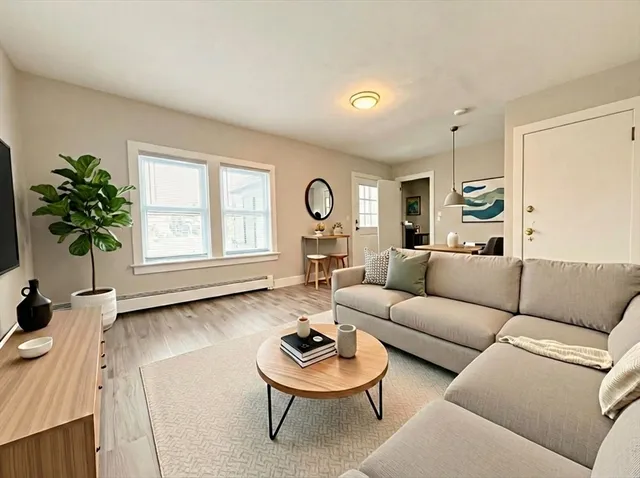 $1,900 | 25 Kinsley Street, Unit I, Nashua, NH 03060