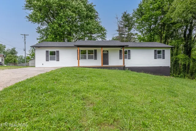 $309,000 | 309 Kinzalow Drive, Sweetwater, TN 37874