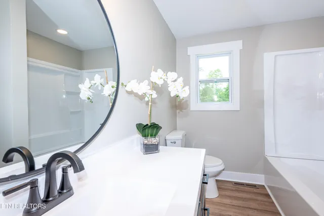 $309,000 | 309 Kinzalow Drive, Sweetwater, TN 37874