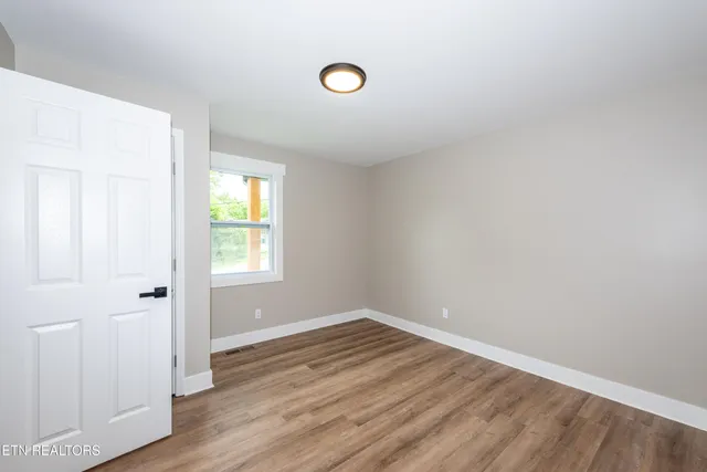 $309,000 | 309 Kinzalow Drive, Sweetwater, TN 37874