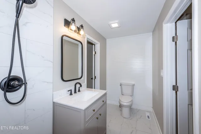 $309,000 | 309 Kinzalow Drive, Sweetwater, TN 37874