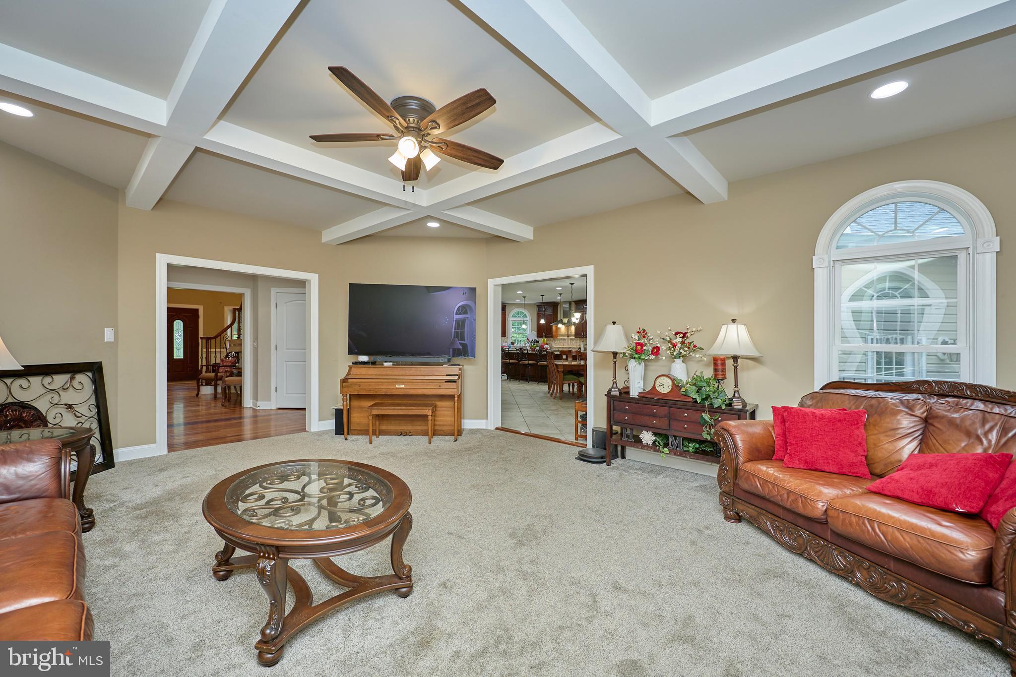 14431 Aden Road Nokesville, VA 20181 - Photo 11 of 38 Family room