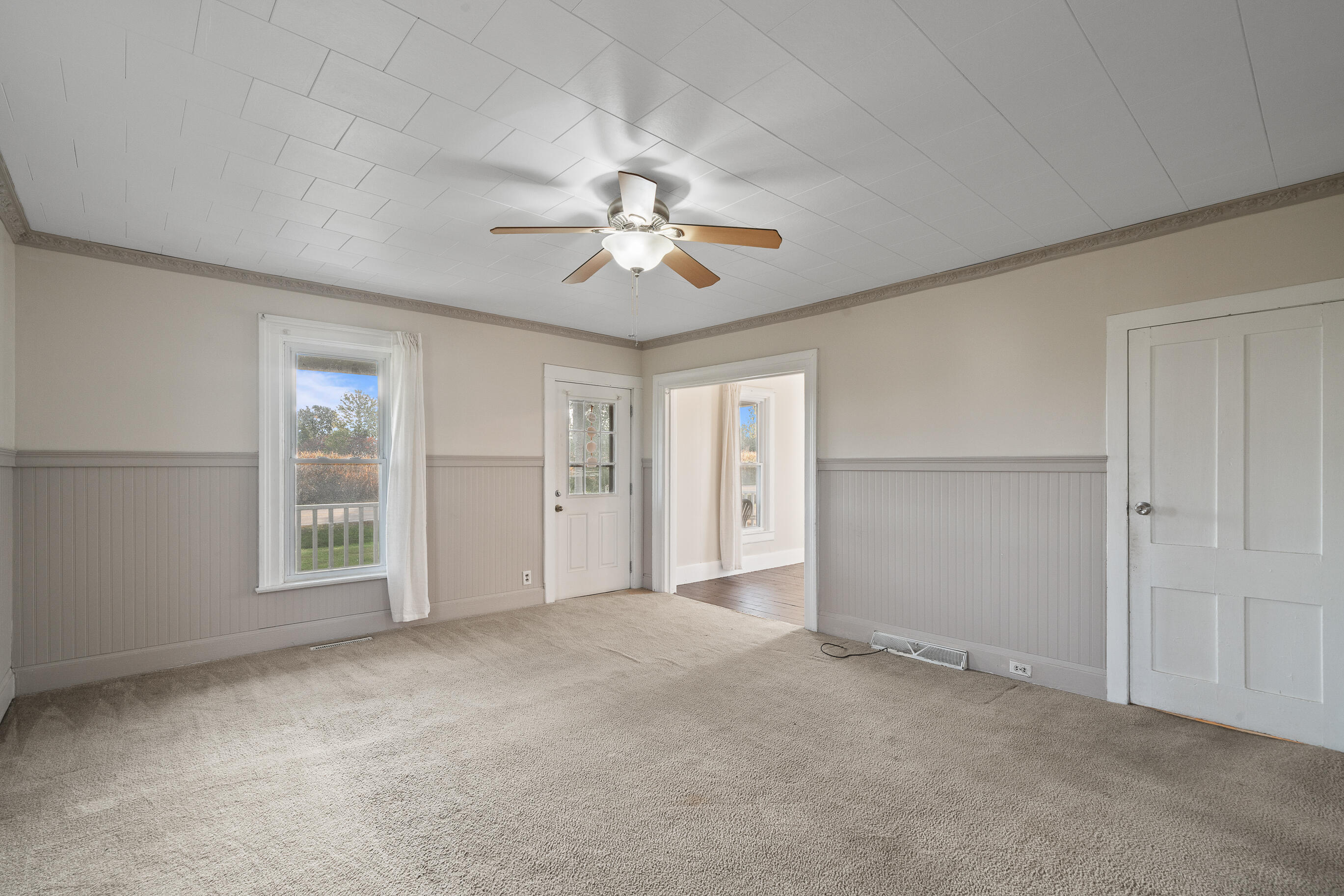 4363 County Rd O Delavan, WI 53115 - Photo 16 of 59 Greatroom