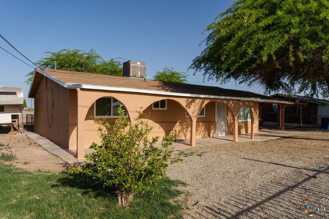 1070 Clifford Road Heber, CA 92249 - Photo 2 of 25 Gallery Image 2