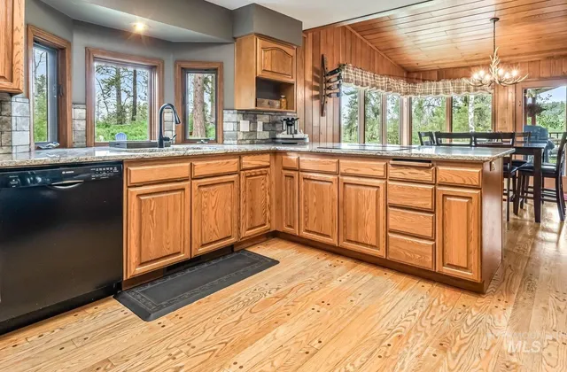 $1,650,000 | 14060 Deerfield Road, McCall, ID 83638