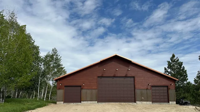 $1,650,000 | 14060 Deerfield Road, McCall, ID 83638