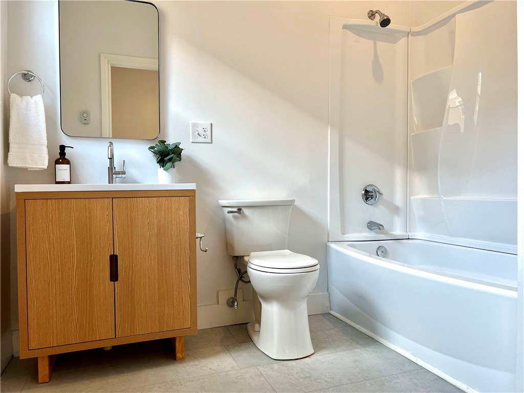 327 Broadway Providence, RI 02909 - Photo 17 of 19