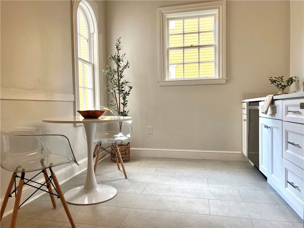 327 Broadway Providence, RI 02909 - Photo 5 of 19