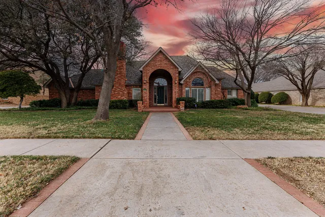$550,000 | 8502 Oxford Avenue, Lubbock, TX 79423