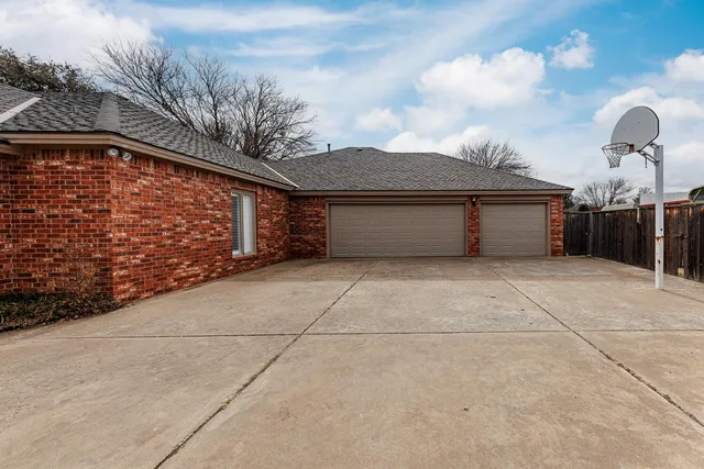 $550,000 | 8502 Oxford Avenue, Lubbock, TX 79423