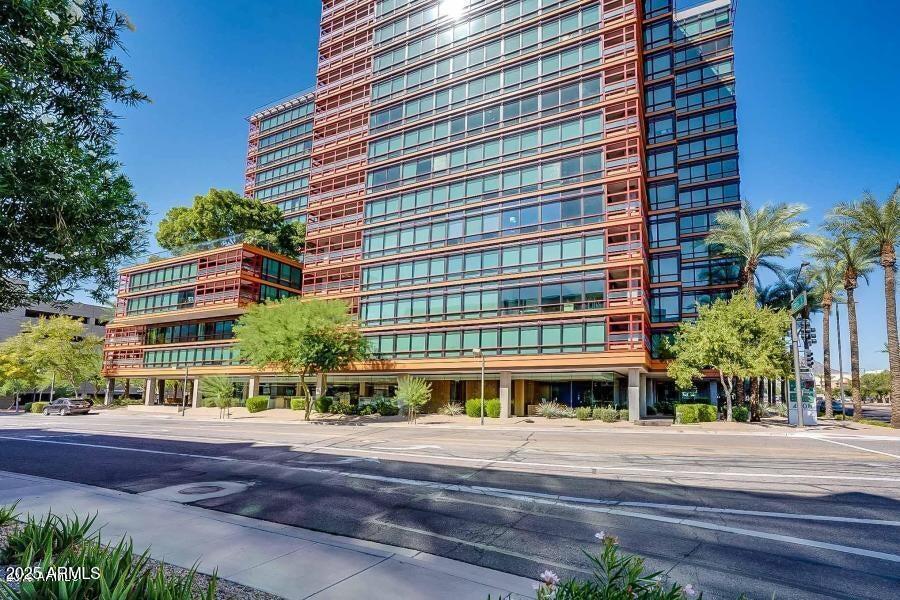 4808 North 24th Street, Unit 1005 Phoenix, AZ 85016 - Photo 34 of 34 a view of a building and a yard