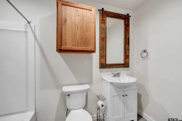 $649,900 | 140 Fm 16 Street West, Tyler, TX 75706