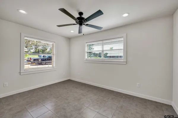 $649,900 | 140 Fm 16 Street West, Tyler, TX 75706