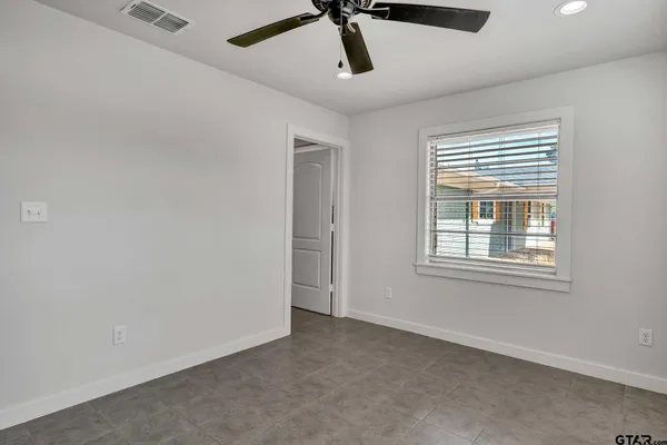 $649,900 | 140 Fm 16 Street West, Tyler, TX 75706