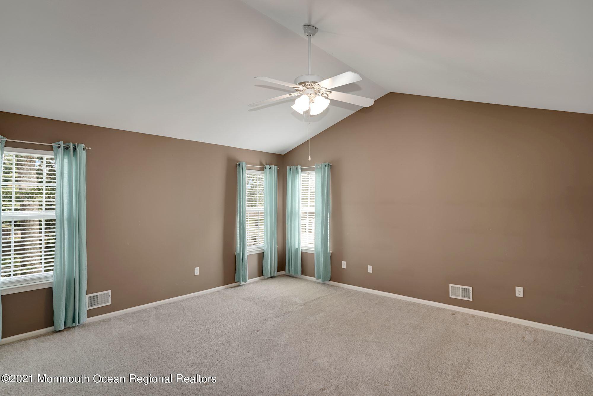 34 Wrangle Brook Road Toms River, NJ 08755 - Photo 18 of 35 029_34_Wrangle_Brook_Rd_344084_646778