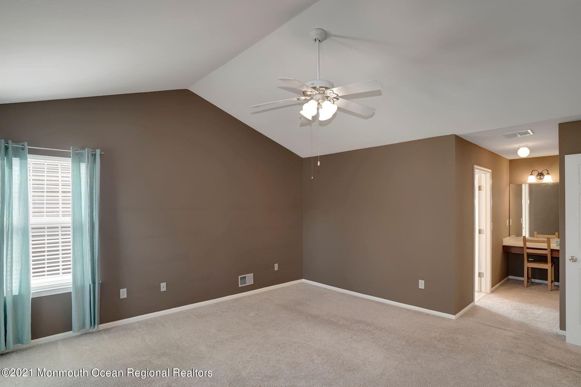 34 Wrangle Brook Road Toms River, NJ 08755 - Photo 19 of 35 030_34_Wrangle_Brook_Rd_344084_646778