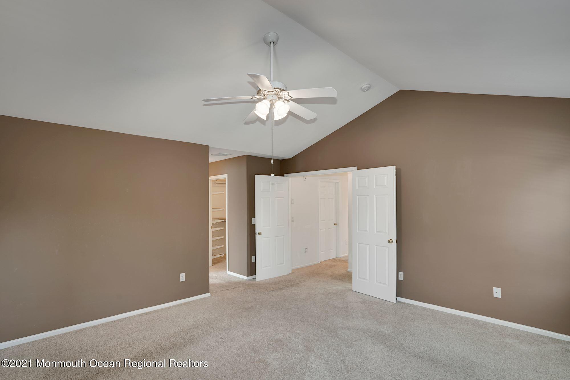 34 Wrangle Brook Road Toms River, NJ 08755 - Photo 20 of 35 031_34_Wrangle_Brook_Rd_344084_646778