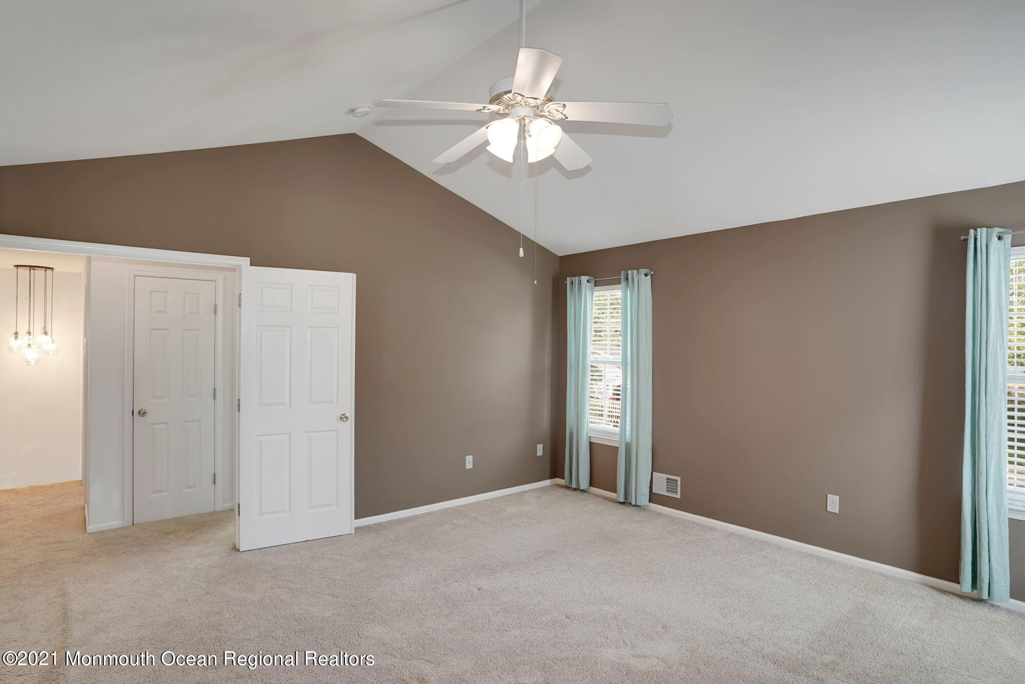 34 Wrangle Brook Road Toms River, NJ 08755 - Photo 21 of 35 032_34_Wrangle_Brook_Rd_344084_646778