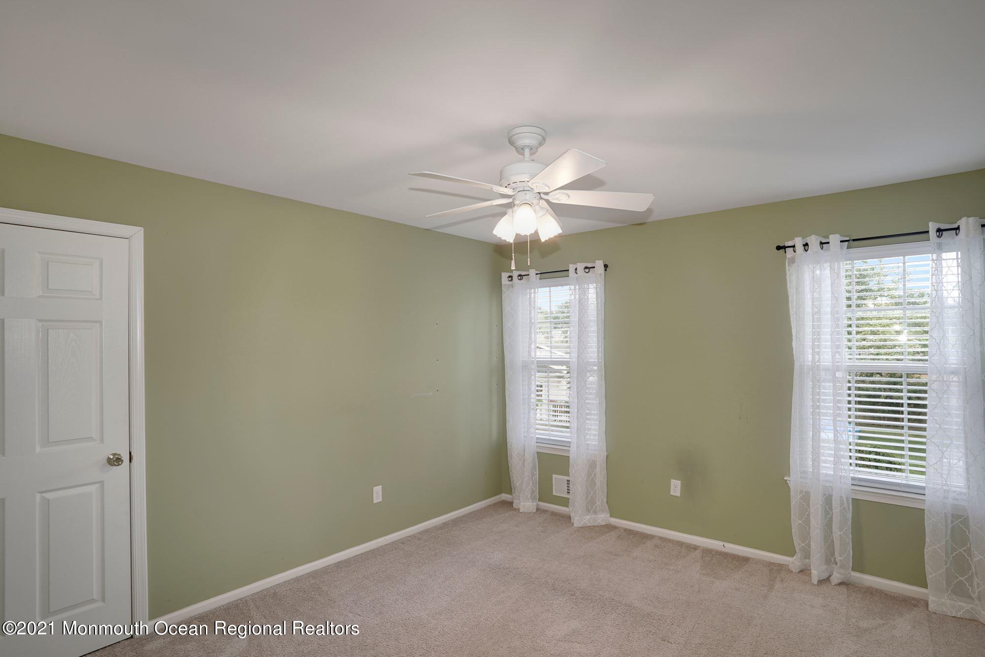 34 Wrangle Brook Road Toms River, NJ 08755 - Photo 24 of 35 022_34_Wrangle_Brook_Rd_344084_646778