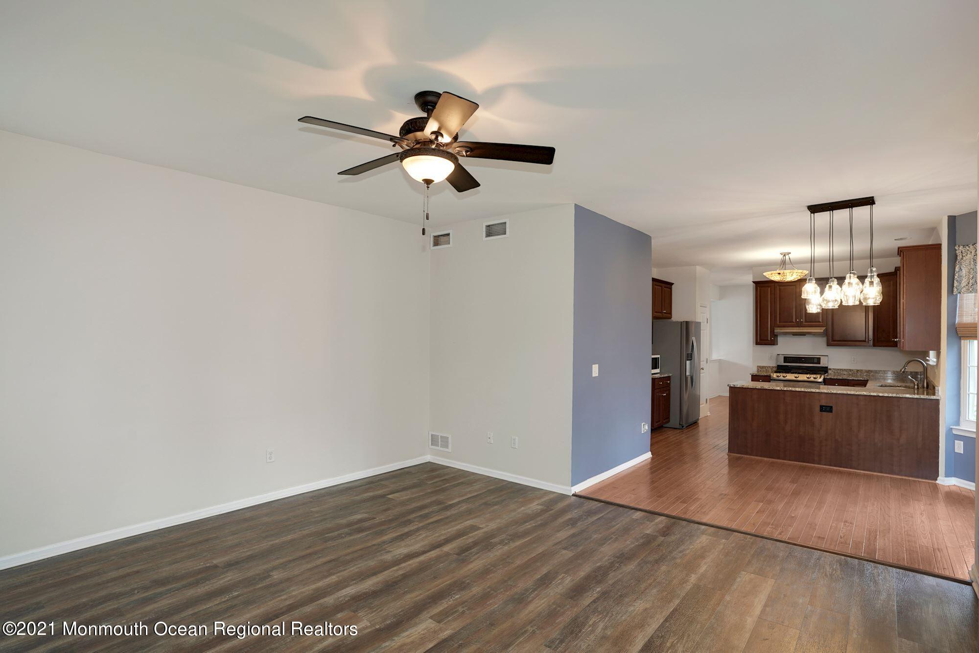 34 Wrangle Brook Road Toms River, NJ 08755 - Photo 10 of 35 016_34_Wrangle_Brook_Rd_344084_646778