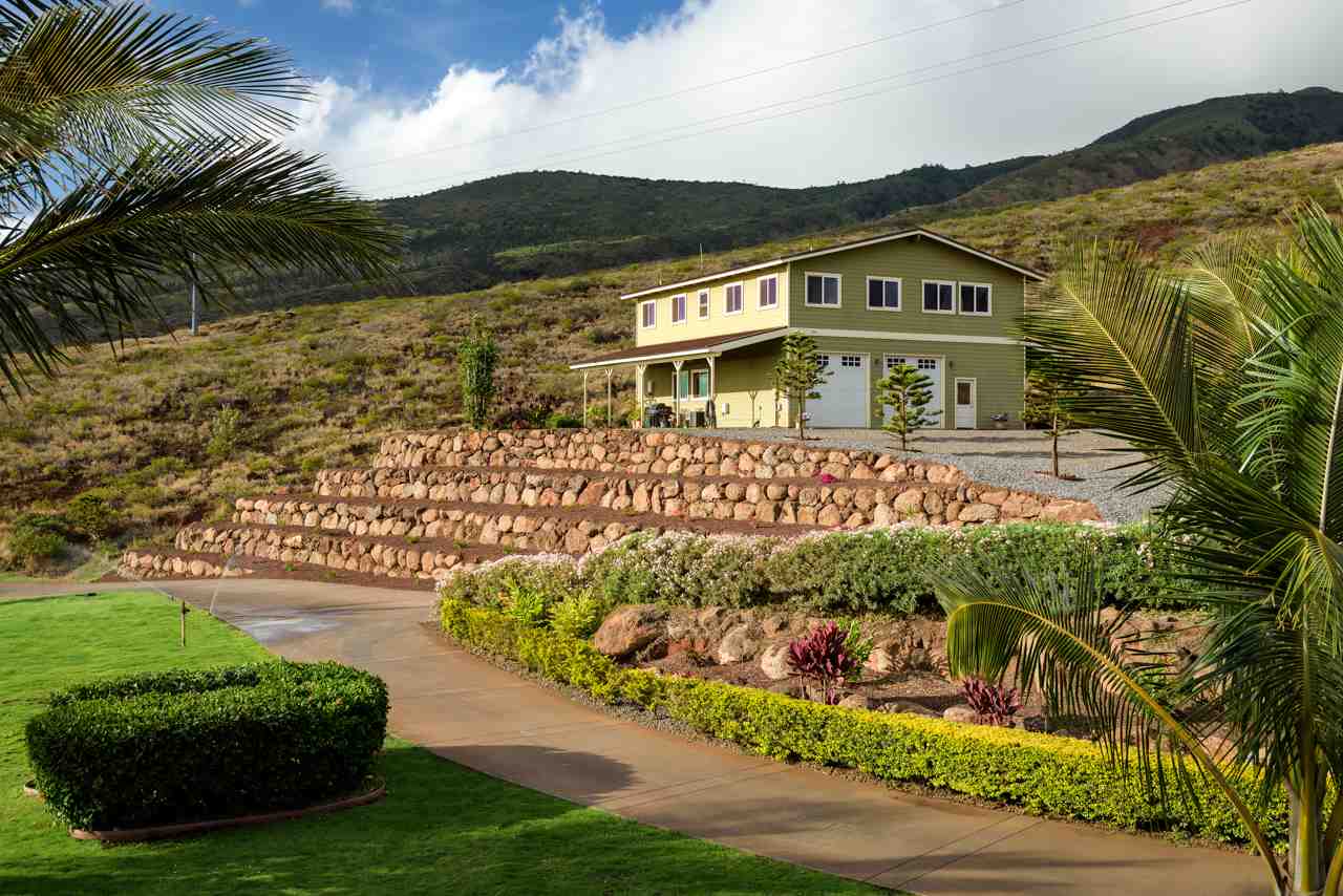554 Punakea Loop Lahaina, HI 96761 - Photo 24 of 30 a front view of a house