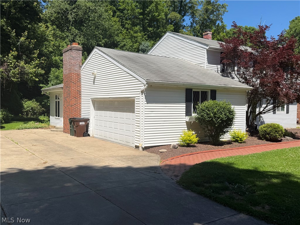 8094 Rolling Brook Road Northfield, OH 44067 - Photo 4 of 49