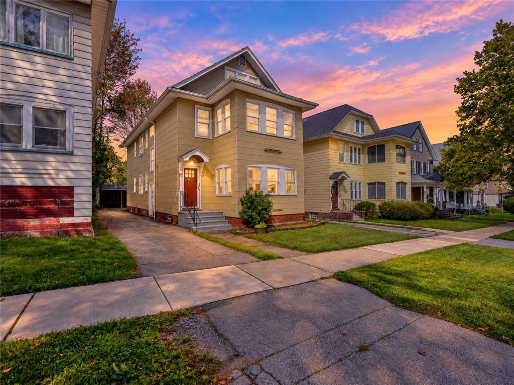 329 Field Street Rochester, NY 14620 - Photo 2 of 46 Gallery Image 2