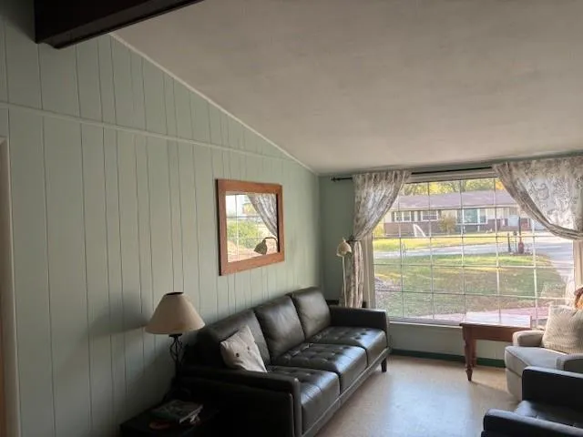 $249,000 | 1704 Linden Lane, Atchison, KS 66002