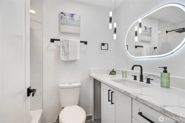 $1,095,000 | 1229 Southwest 158th Street, Burien, WA 98166