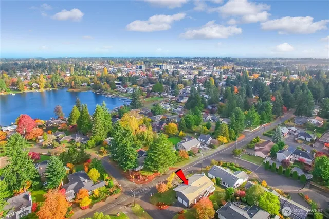 $1,095,000 | 1229 Southwest 158th Street, Burien, WA 98166