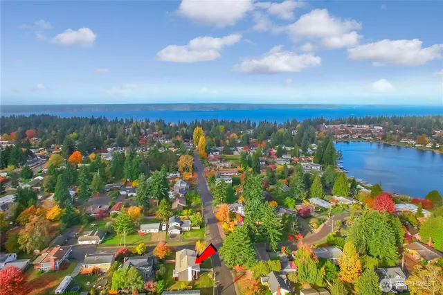 $1,095,000 | 1229 Southwest 158th Street, Burien, WA 98166