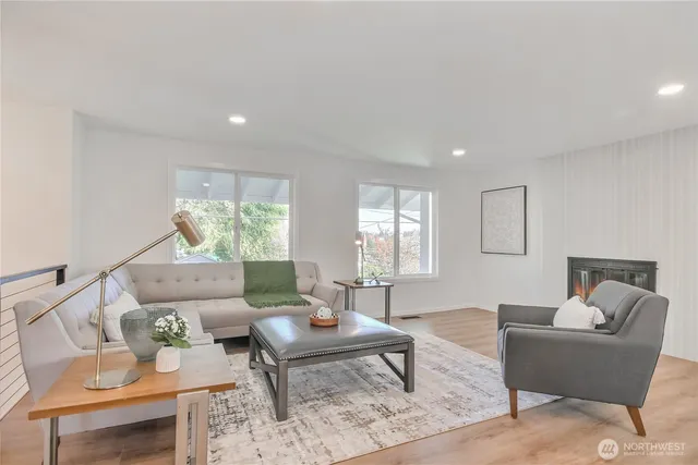 $1,095,000 | 1229 Southwest 158th Street, Burien, WA 98166