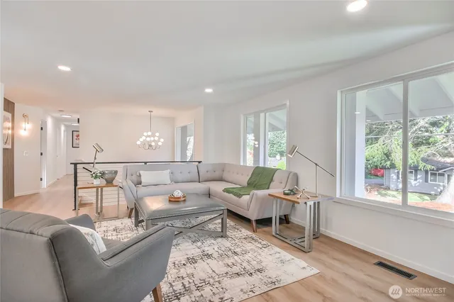 $1,095,000 | 1229 Southwest 158th Street, Burien, WA 98166