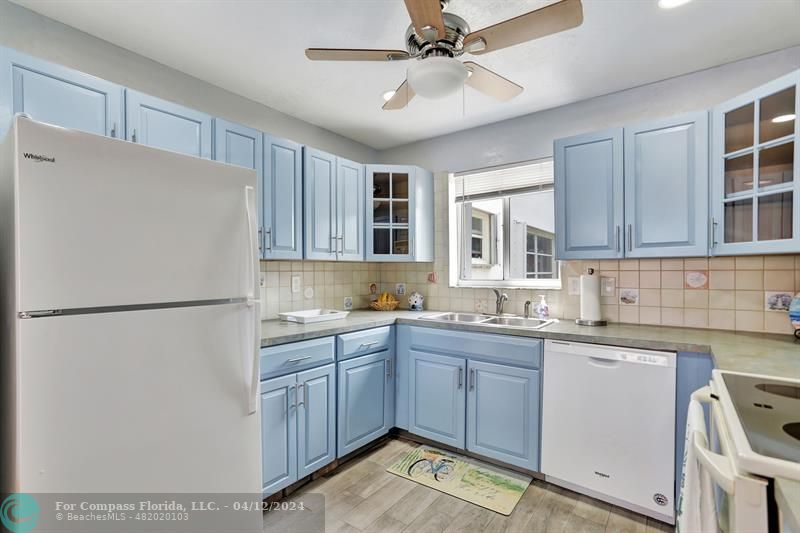 999 North Riverside Drive, Unit 3 Pompano Beach, FL 33062 - Photo 7 of 22