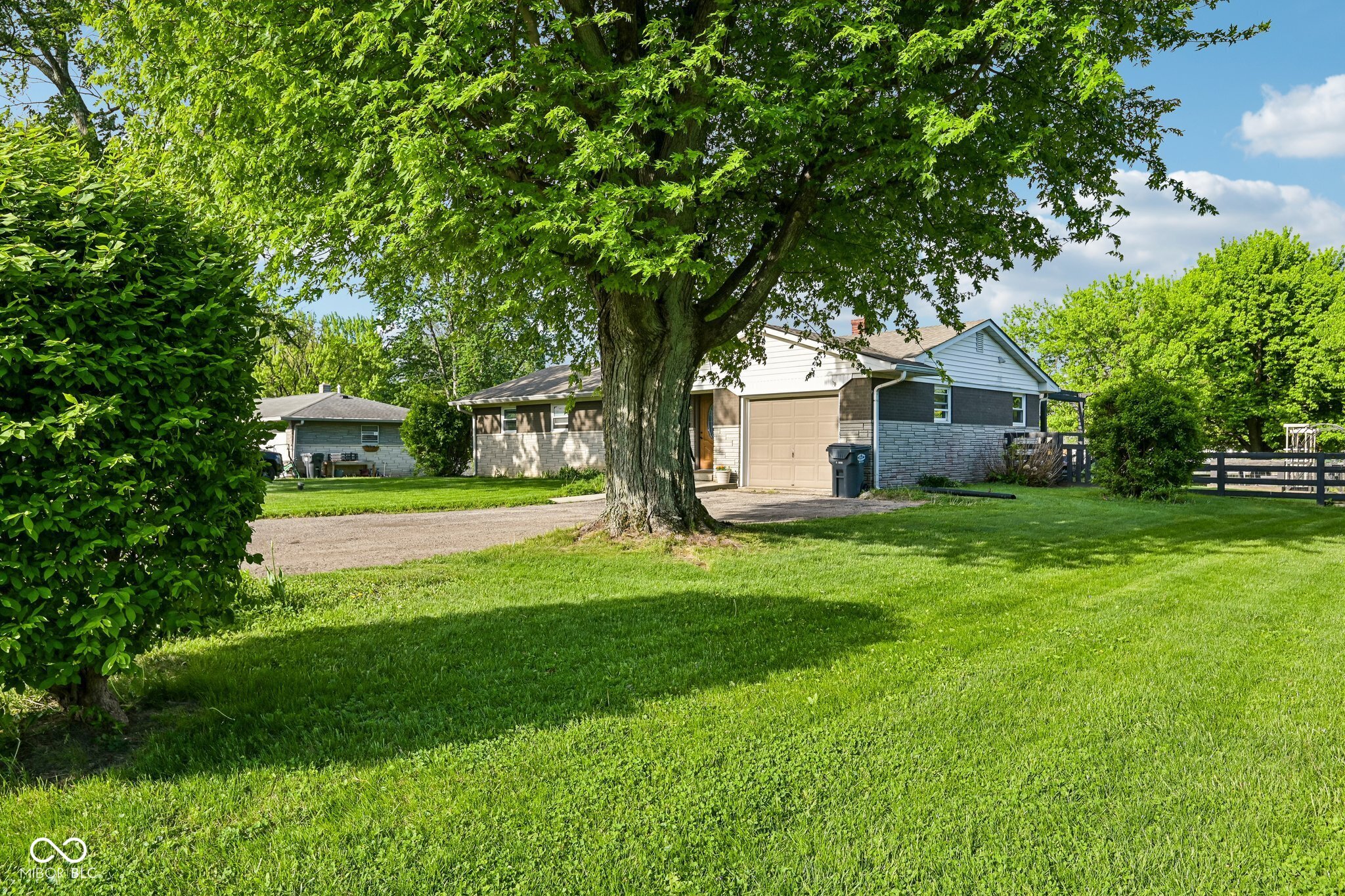 1892 Averitt Road Greenwood, IN 46143 - Photo 32 of 46