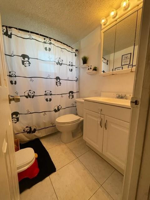 7610 Stirling Road, Unit 201B Hollywood, FL 33024 - Photo 6 of 11 Bathroom with Tub